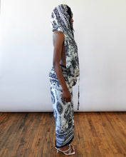 Load image into Gallery viewer, Silk Hood
